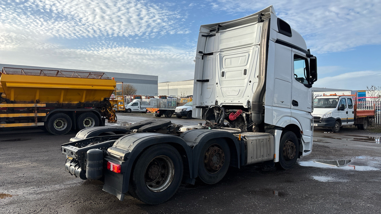 MERCEDES-BENZ ACTROS 2548 - Tracteur routier: photos 4 MERCEDES-BENZ ACTROS 2548 - Tracteur routier: photos 4