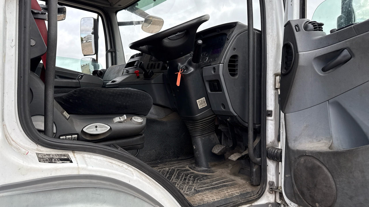 MERCEDES-BENZ AXOR 1843 - Tracteur routier: photos 5 MERCEDES-BENZ AXOR 1843 - Tracteur routier: photos 5