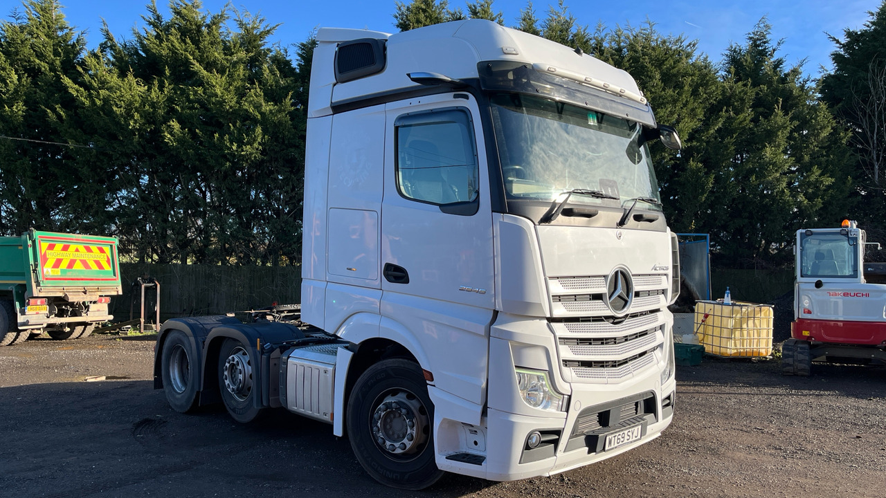 Mercedes-Benz Actros 2545 - Tracteur routier: photos 1 Mercedes-Benz Actros 2545 - Tracteur routier: photos 1