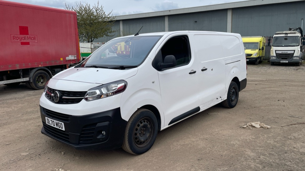 VAUXHALL VIVARO 3100 2.0 DYNAMIC 120PS - Fourgon utilitaire: photos 2 VAUXHALL VIVARO 3100 2.0 DYNAMIC 120PS - Fourgon utilitaire: photos 2