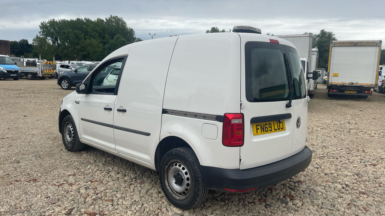 VOLKSWAGEN CADDY 2.0 TDI BLUEMOTION STARTLINE 102PS - Fourgonnette: photos 3 VOLKSWAGEN CADDY 2.0 TDI BLUEMOTION STARTLINE 102PS - Fourgonnette: photos 3