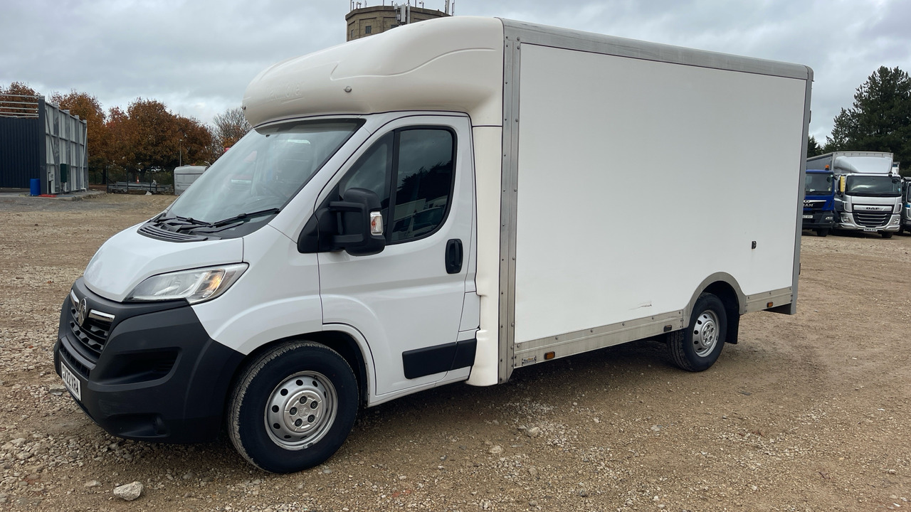 Vauxhall Movano 3500 2.2 TURBO 140PS - Fourgon grand volume: photos 2 Vauxhall Movano 3500 2.2 TURBO 140PS - Fourgon grand volume: photos 2