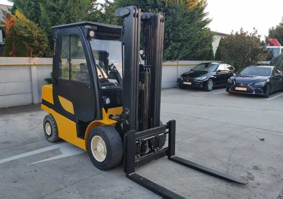 Yale GDP35VX - Chariot élévateur diesel: photos 4 Yale GDP35VX - Chariot élévateur diesel: photos 4