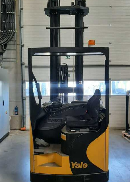 Yale MR16H - Chariot à mât rétractable: photos 4 Yale MR16H - Chariot à mât rétractable: photos 4
