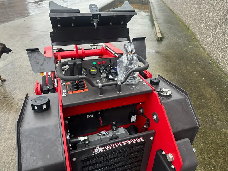 Rhinoceros KS925 - Bulldozer: photos 4 Rhinoceros KS925 - Bulldozer: photos 4