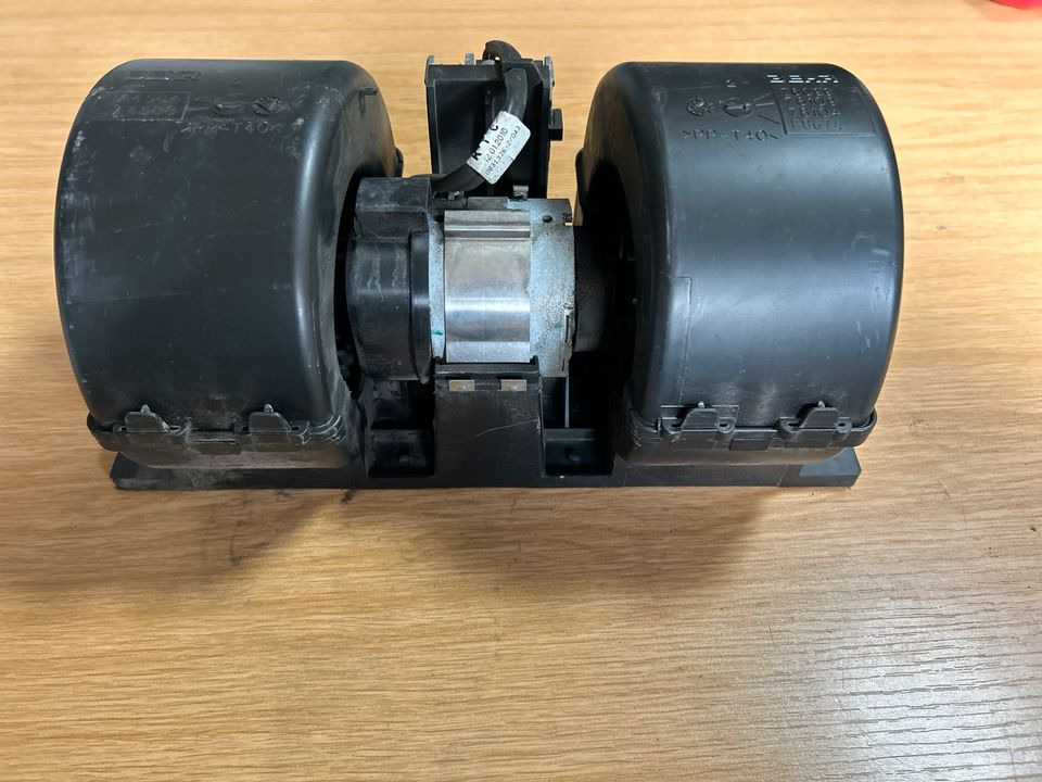DAF CF Klimaanlage Motor A4584/A4588 - Système de refroidissement pour Camion: photos 4 DAF CF Klimaanlage Motor A4584/A4588 - Système de refroidissement pour Camion: photos 4