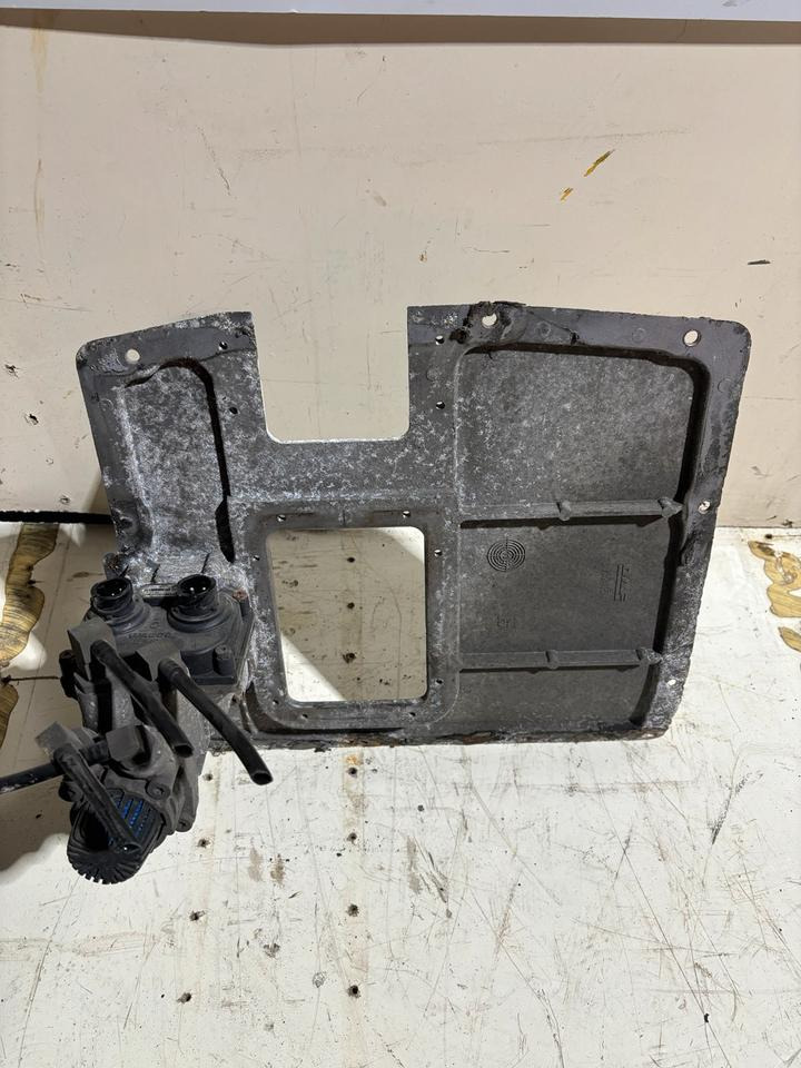 DAF XF Fußbremsventil 1732415 / WABCO 4800030040 - Valve de frein pour Camion: photos 2 DAF XF Fußbremsventil 1732415 / WABCO 4800030040 - Valve de frein pour Camion: photos 2