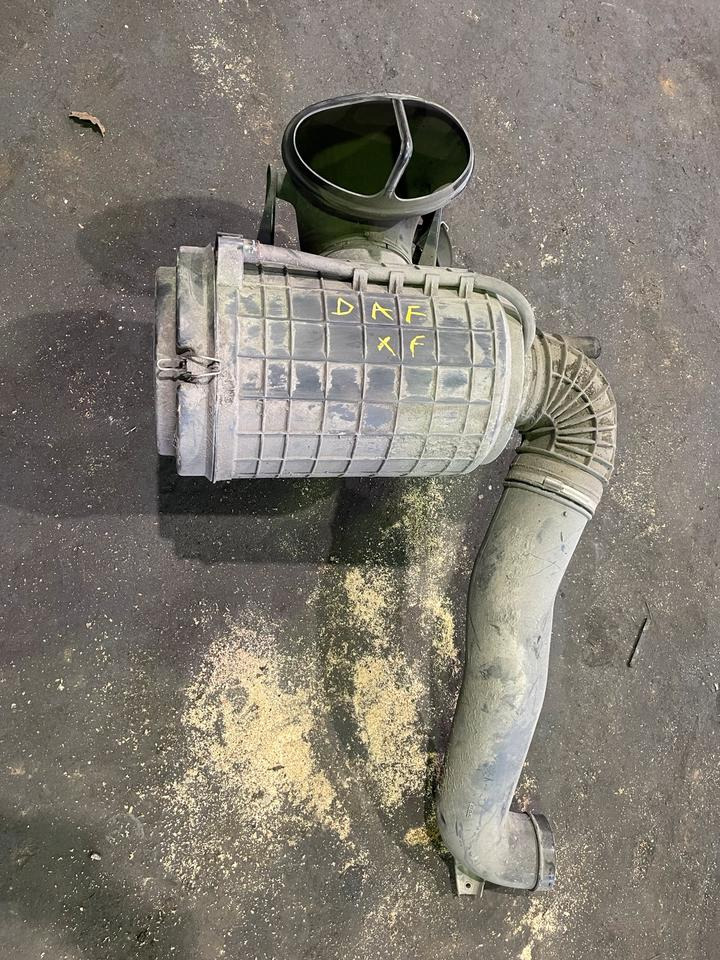 DAF XF Luftfilter Luftfilterkasten - Filtre à air pour Camion: photos 1 DAF XF Luftfilter Luftfilterkasten - Filtre à air pour Camion: photos 1