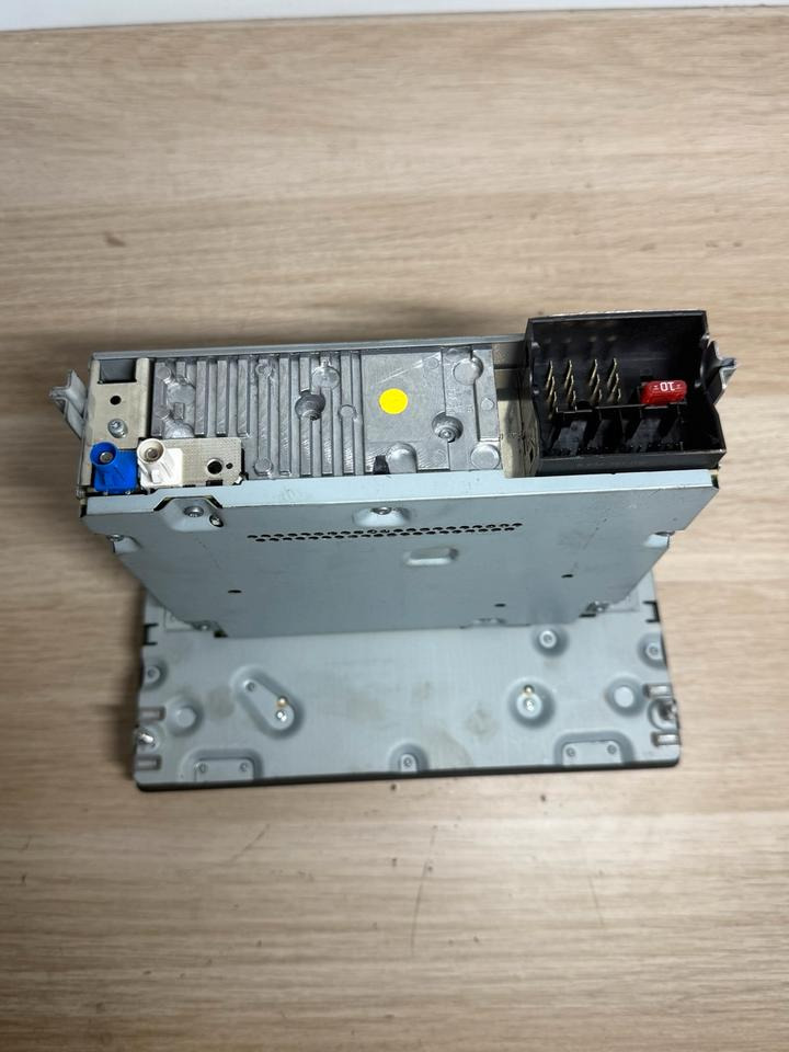 MAN BOSCH Multimedia Radio 81.28100-6026 - Système de navigation pour Camion: photos 4 MAN BOSCH Multimedia Radio 81.28100-6026 - Système de navigation pour Camion: photos 4