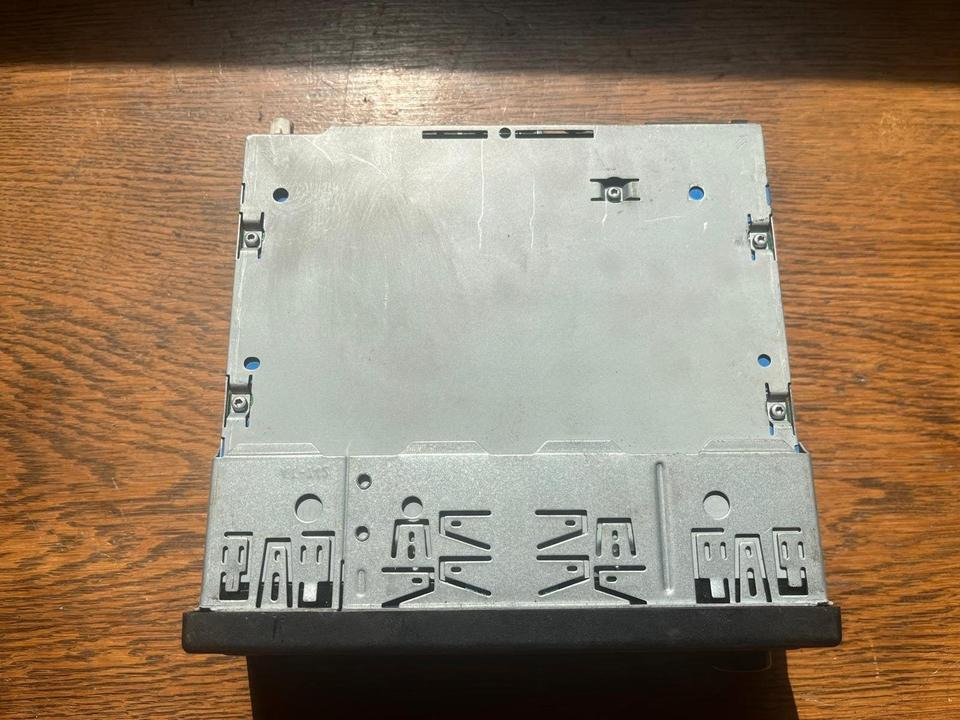 MAN Bosch Multimedia Radio 24V 81.28101-6184 - Système de navigation pour Camion: photos 5 MAN Bosch Multimedia Radio 24V 81.28101-6184 - Système de navigation pour Camion: photos 5