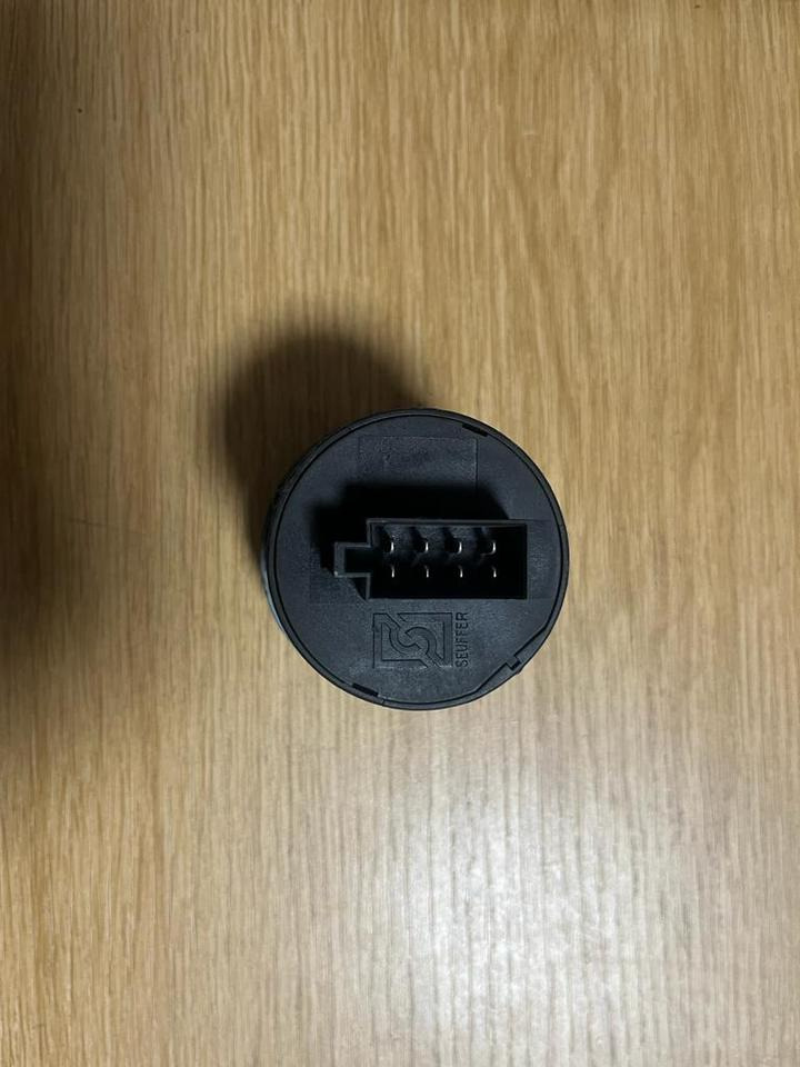 MAN DNR Automatikschalter TGA TGL TGM TGS TGX 81255250245 - Système électrique pour Camion: photos 3 MAN DNR Automatikschalter TGA TGL TGM TGS TGX 81255250245 - Système électrique pour Camion: photos 3