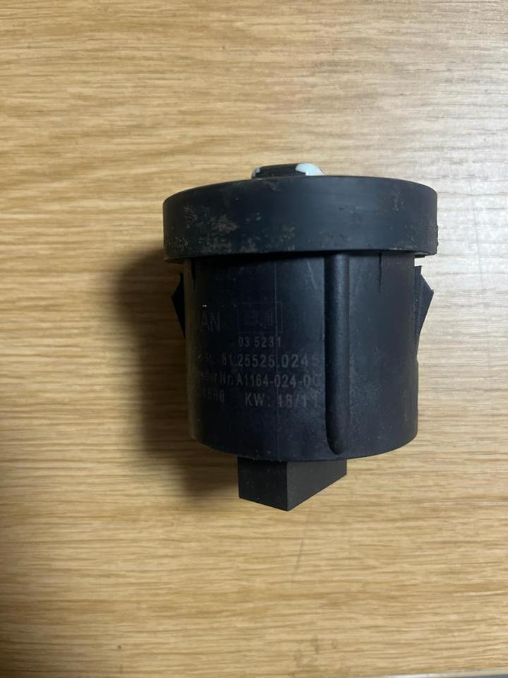 MAN DNR Automatikschalter TGA TGL TGM TGS TGX 81255250245 - Système électrique pour Camion: photos 2 MAN DNR Automatikschalter TGA TGL TGM TGS TGX 81255250245 - Système électrique pour Camion: photos 2