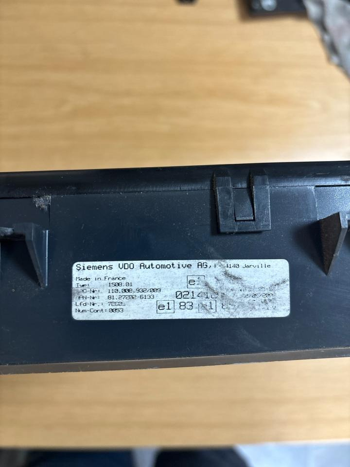 MAN Kombiinstrument / Tacho 81.27202-6133 - Panel de instrumentos pour Camion: photos 3 MAN Kombiinstrument / Tacho 81.27202-6133 - Panel de instrumentos pour Camion: photos 3