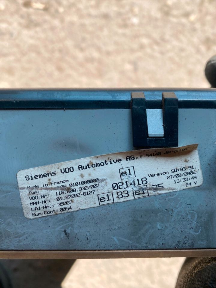 MAN Kombiinstrument Tacho 81272026127 - Chronotachygraphe pour Camion: photos 2 MAN Kombiinstrument Tacho 81272026127 - Chronotachygraphe pour Camion: photos 2