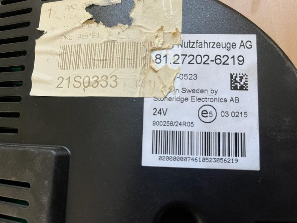MAN Kombiinstrument Tacho 81272026219 - Chronotachygraphe pour Camion: photos 2 MAN Kombiinstrument Tacho 81272026219 - Chronotachygraphe pour Camion: photos 2