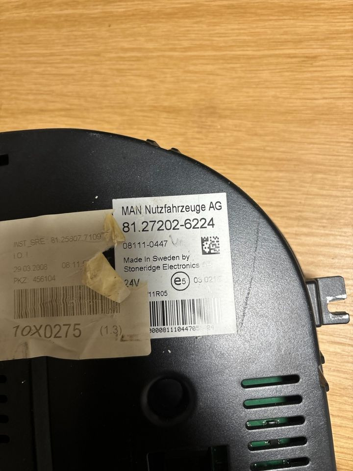 MAN Kombiinstrument / Tacho 81272026224 - Chronotachygraphe pour Camion: photos 3 MAN Kombiinstrument / Tacho 81272026224 - Chronotachygraphe pour Camion: photos 3