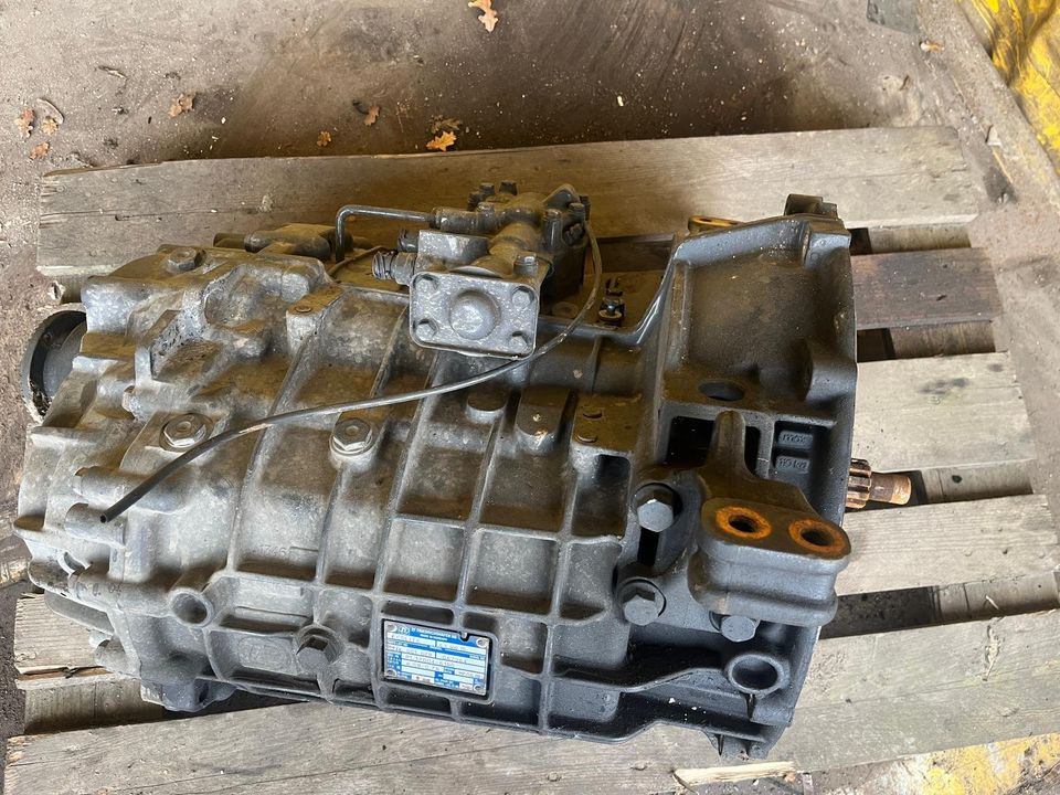 MAN TGL Schaltgetriebe 6 S 800 TO 81.32004-6180 - Transmission pour Camion: photos 4 MAN TGL Schaltgetriebe 6 S 800 TO 81.32004-6180 - Transmission pour Camion: photos 4
