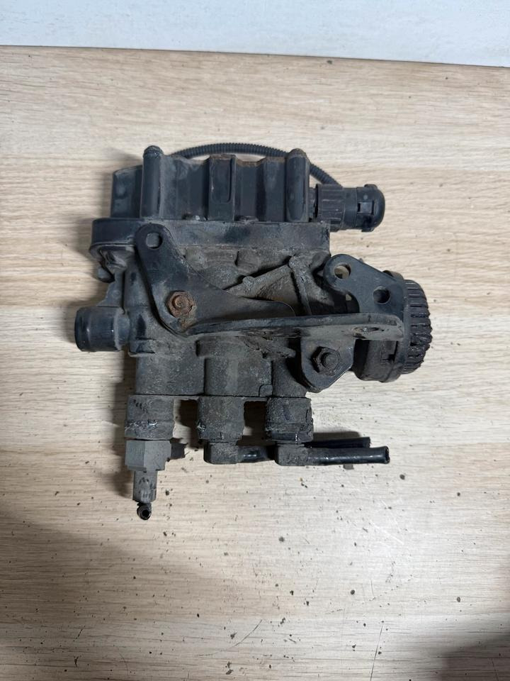 MAN WABCO VENTIL 4728800300 81.25902-6238 - Valve pour Camion: photos 2 MAN WABCO VENTIL 4728800300 81.25902-6238 - Valve pour Camion: photos 2