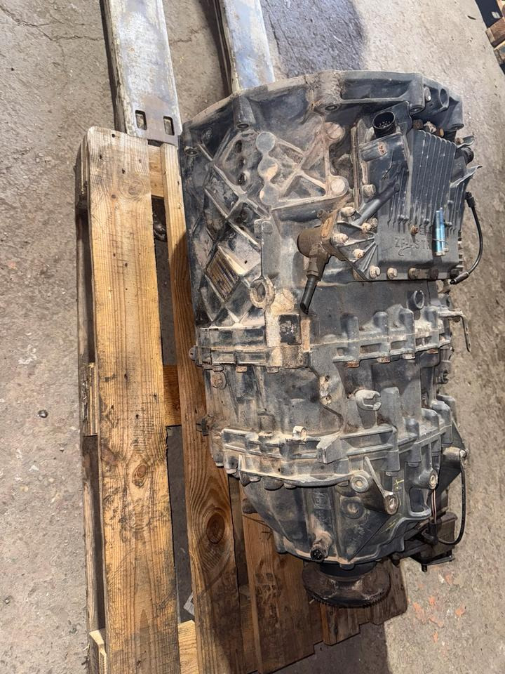 MAN ZF ASTRONIC Getriebe 12 AS 2301 + Nebenantrieb - Boîte de vitesse pour Camion: photos 2 MAN ZF ASTRONIC Getriebe 12 AS 2301 + Nebenantrieb - Boîte de vitesse pour Camion: photos 2