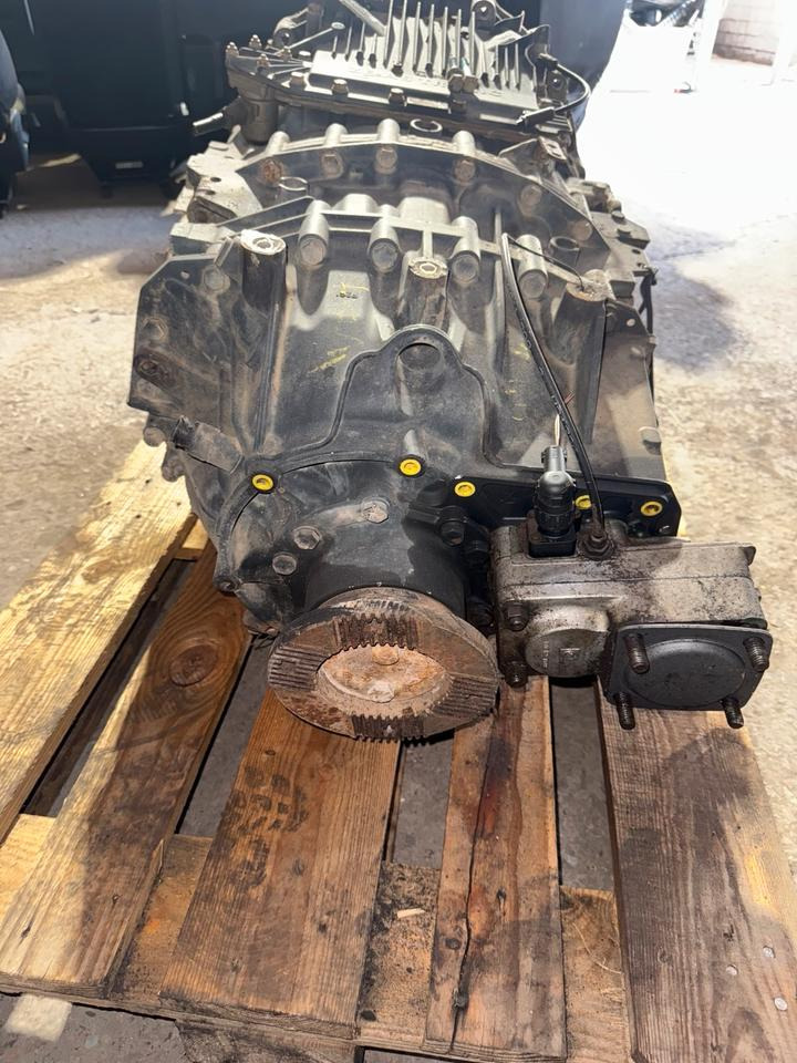 MAN ZF ASTRONIC Getriebe 12 AS 2301 + Nebenantrieb - Boîte de vitesse pour Camion: photos 5 MAN ZF ASTRONIC Getriebe 12 AS 2301 + Nebenantrieb - Boîte de vitesse pour Camion: photos 5