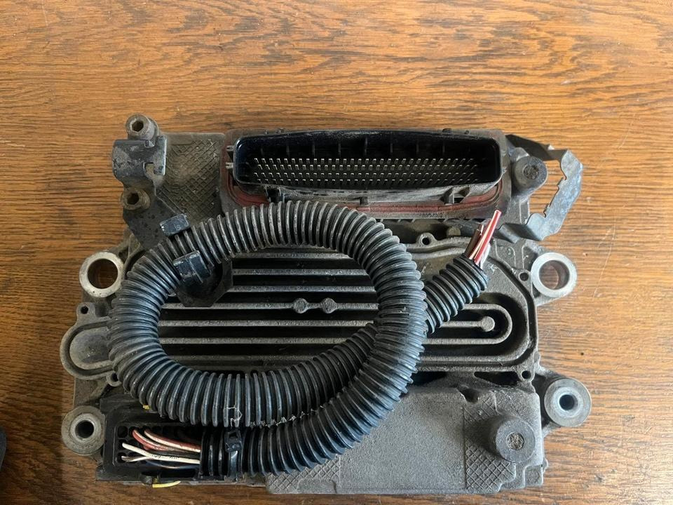 Mercedes Actros MP4 Auspuffsteuergerät A0004464954 - Bloc de gestion pour Camion: photos 2 Mercedes Actros MP4 Auspuffsteuergerät A0004464954 - Bloc de gestion pour Camion: photos 2