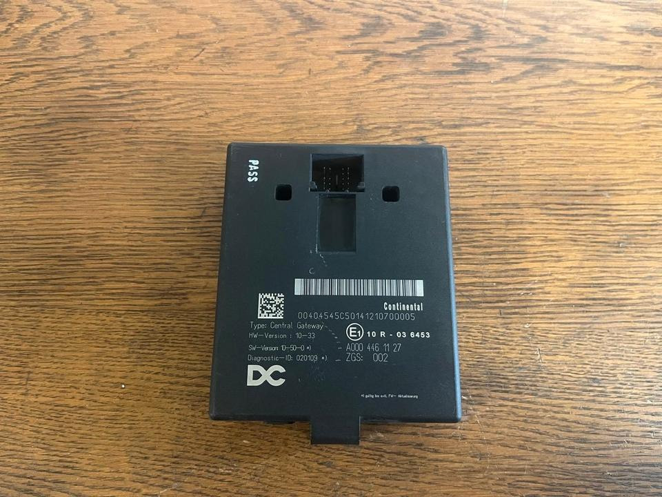 Mercedes Actros MP4 Central Gateway Steuergerät A0004461127 - Bloc de gestion pour Camion: photos 2 Mercedes Actros MP4 Central Gateway Steuergerät A0004461127 - Bloc de gestion pour Camion: photos 2