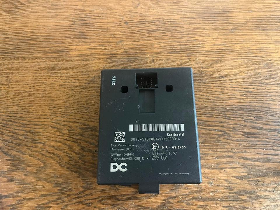 Mercedes Actros MP4 Central Gateway Steuergerät A0004461527 - Bloc de gestion pour Camion: photos 2 Mercedes Actros MP4 Central Gateway Steuergerät A0004461527 - Bloc de gestion pour Camion: photos 2