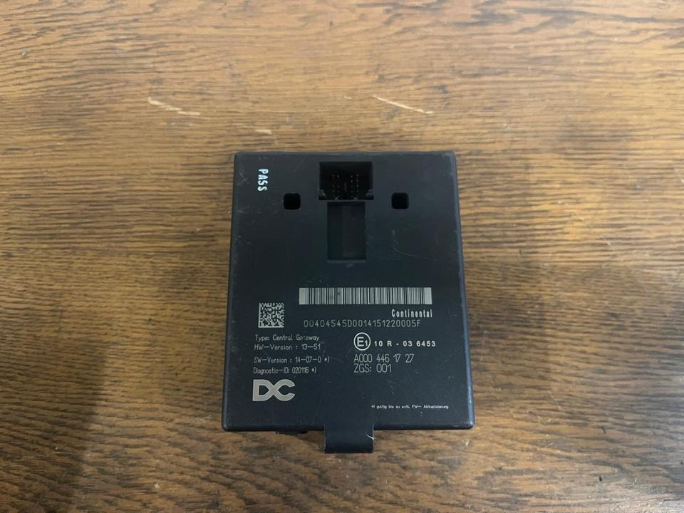 Mercedes Actros MP4 Central Gateway Steuergerät A0004461727 - Bloc de gestion pour Camion: photos 2 Mercedes Actros MP4 Central Gateway Steuergerät A0004461727 - Bloc de gestion pour Camion: photos 2