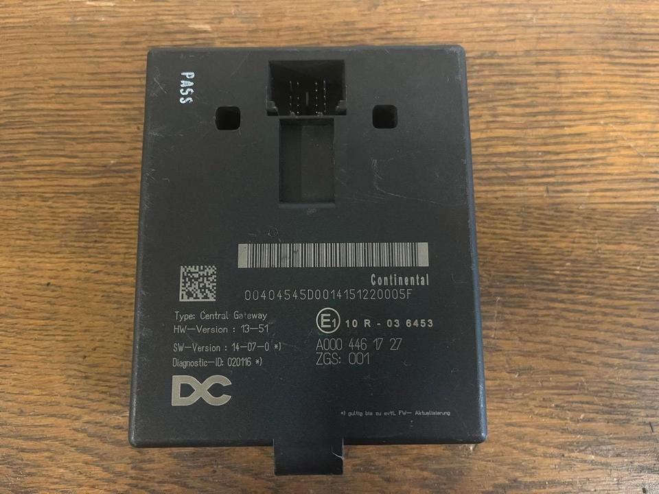 Mercedes Actros MP4 Central Gateway Steuergerät A0004461727 - Bloc de gestion pour Camion: photos 3 Mercedes Actros MP4 Central Gateway Steuergerät A0004461727 - Bloc de gestion pour Camion: photos 3