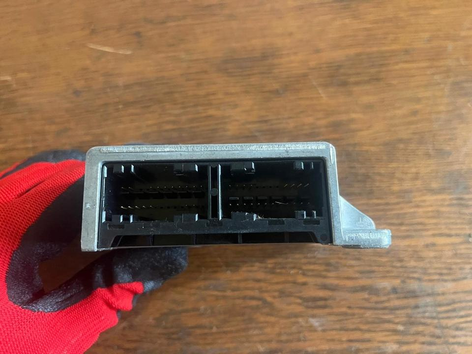 Mercedes Actros MP4 Elektronik ZGS Steuergerät A0004461242 - Bloc de gestion pour Camion: photos 4 Mercedes Actros MP4 Elektronik ZGS Steuergerät A0004461242 - Bloc de gestion pour Camion: photos 4