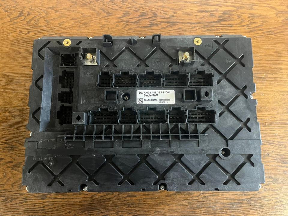 Mercedes Actros MP4 Single-SAM Sicherungskasten A0014463658 - Fusible pour Camion: photos 4 Mercedes Actros MP4 Single-SAM Sicherungskasten A0014463658 - Fusible pour Camion: photos 4