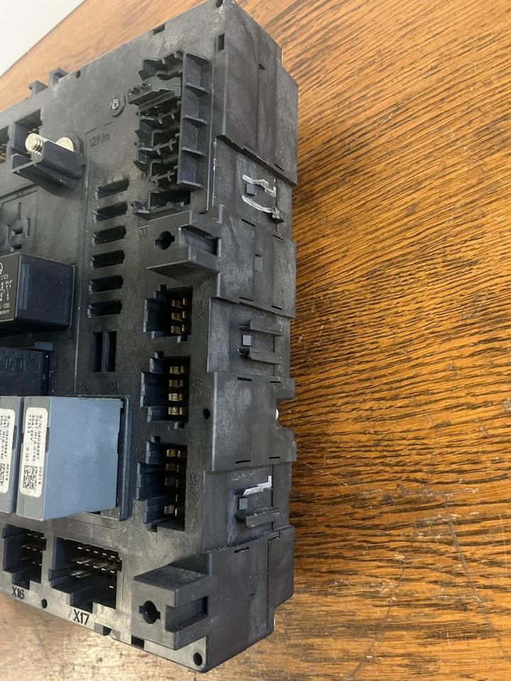 Mercedes Actros MP4 Single-SAM Sicherungskasten A0014467658 - Fusible pour Camion: photos 5 Mercedes Actros MP4 Single-SAM Sicherungskasten A0014467658 - Fusible pour Camion: photos 5