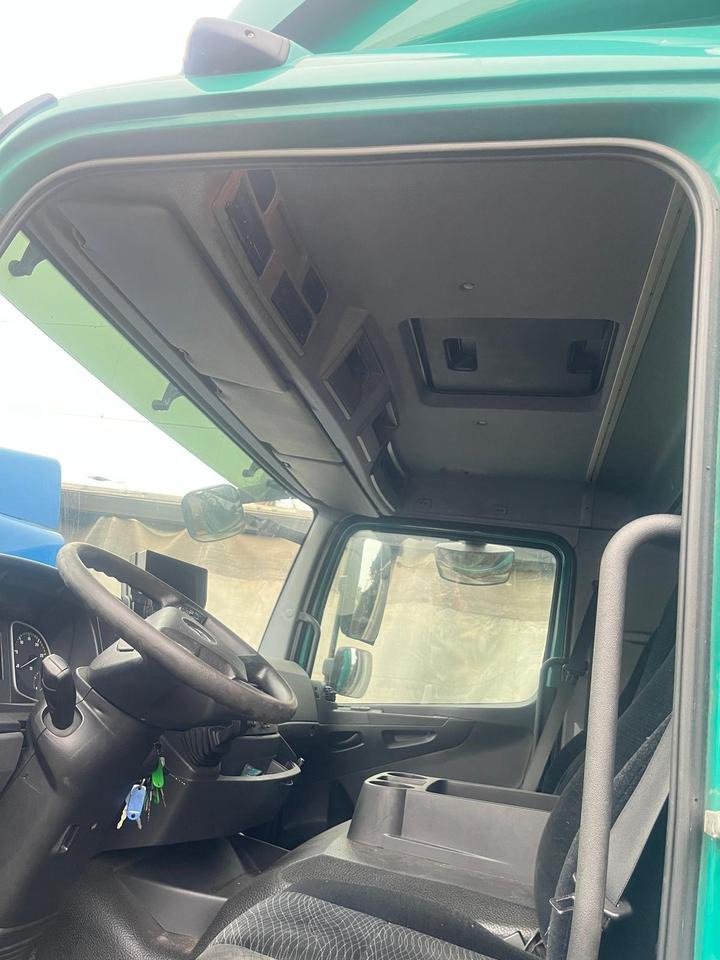 Mercedes Atego 4 1524 komplette Kabine ohne elektrische Geräte - Cabine pour Camion: photos 5 Mercedes Atego 4 1524 komplette Kabine ohne elektrische Geräte - Cabine pour Camion: photos 5