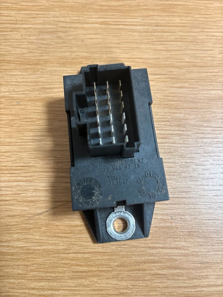 Mercedes Atego elektromagnetischer Filter A0295459228 - Système électrique pour Camion: photos 2 Mercedes Atego elektromagnetischer Filter A0295459228 - Système électrique pour Camion: photos 2
