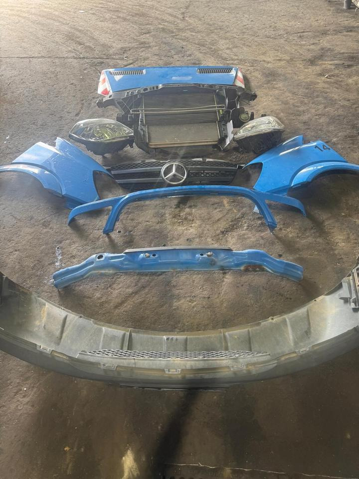 Mercedes Sprinter Frontpaket Komplet - Carrosserie et extérieur pour Camion: photos 2 Mercedes Sprinter Frontpaket Komplet - Carrosserie et extérieur pour Camion: photos 2