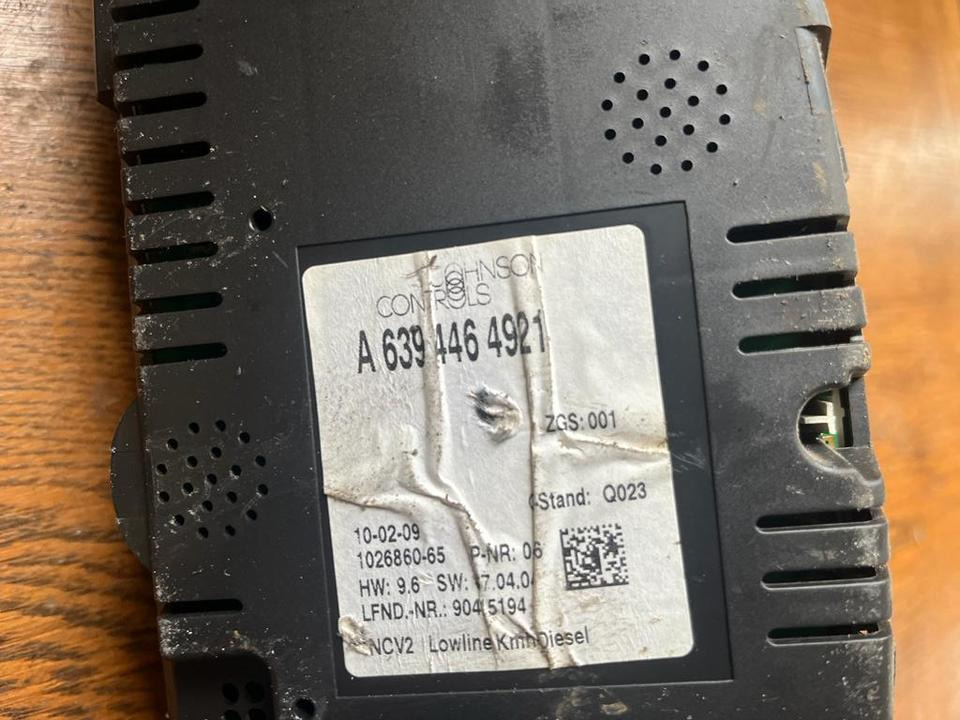 Mercedes Vito Viano W639 Kombiinstrument Tacho A6394464921 - Panel de instrumentos pour Camion: photos 2 Mercedes Vito Viano W639 Kombiinstrument Tacho A6394464921 - Panel de instrumentos pour Camion: photos 2