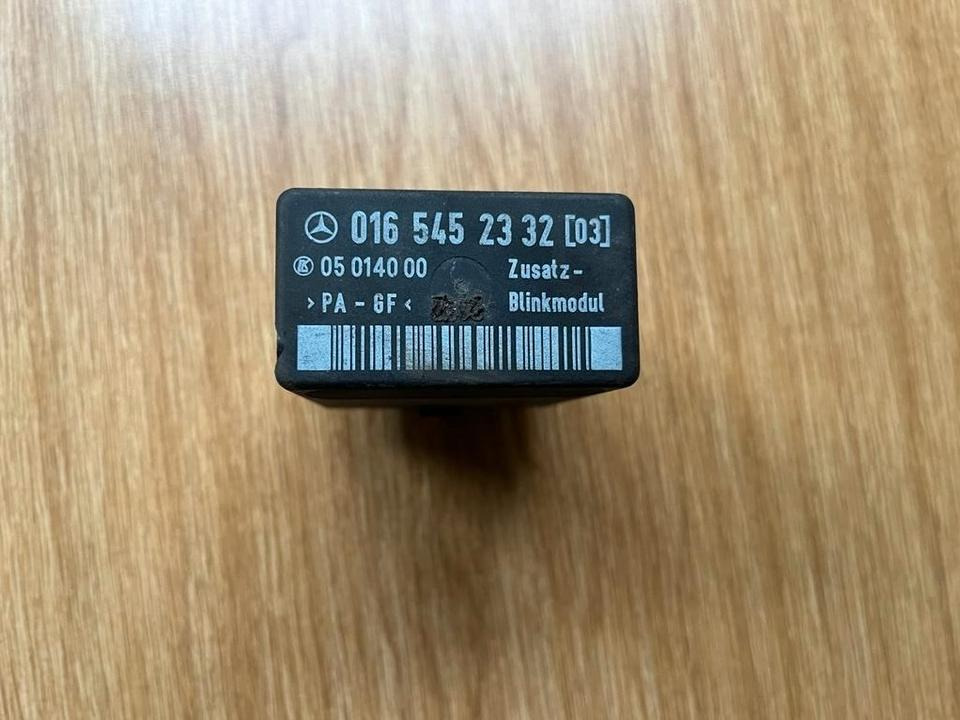 Mercedes W638 Vito Steuergerät Blinkermodul Relais 0165452332 - Bloc de gestion pour Camion: photos 1 Mercedes W638 Vito Steuergerät Blinkermodul Relais 0165452332 - Bloc de gestion pour Camion: photos 1