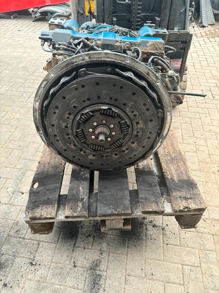 SCANIA 420 GRS 900 halbautomatik getriebe - Transmission pour Camion: photos 1 SCANIA 420 GRS 900 halbautomatik getriebe - Transmission pour Camion: photos 1