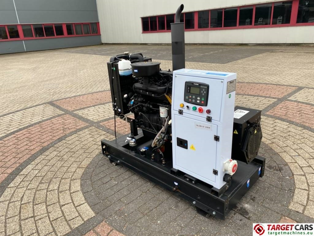 Bauer GF-24KW Diesel 30KVA Generator 400/230V - Groupe électrogène: photos 5 Bauer GF-24KW Diesel 30KVA Generator 400/230V - Groupe électrogène: photos 5