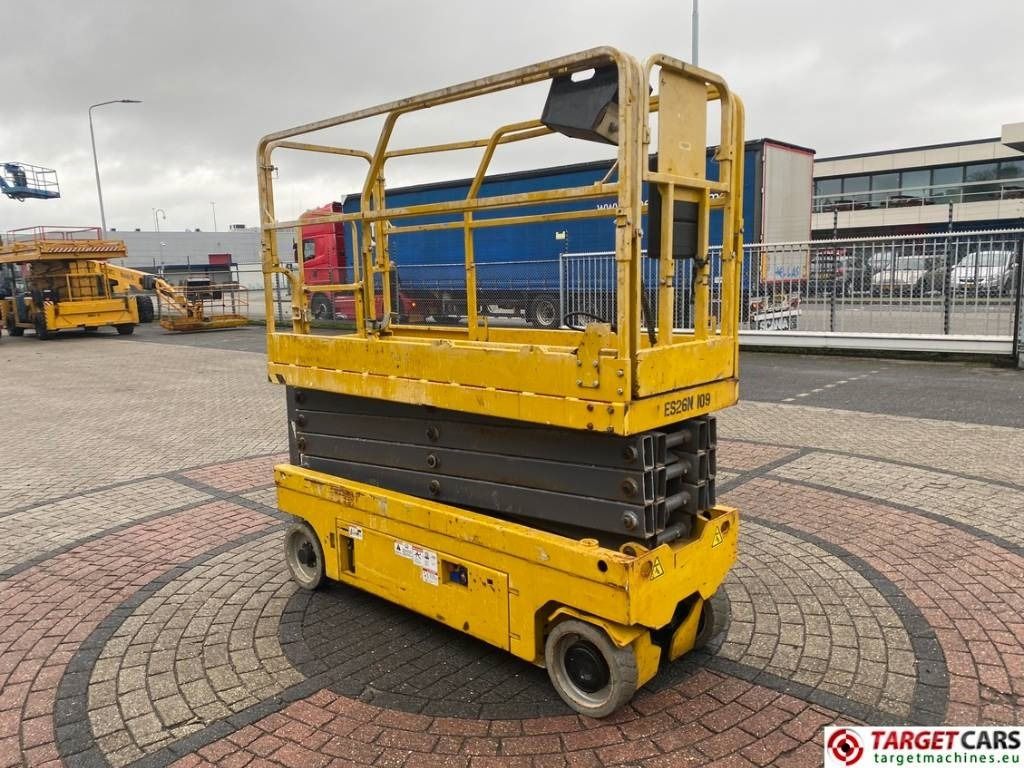 GMG 2632-ED Electric Scissor Work Lift 983cm - Nacelle ciseaux: photos 2 GMG 2632-ED Electric Scissor Work Lift 983cm - Nacelle ciseaux: photos 2