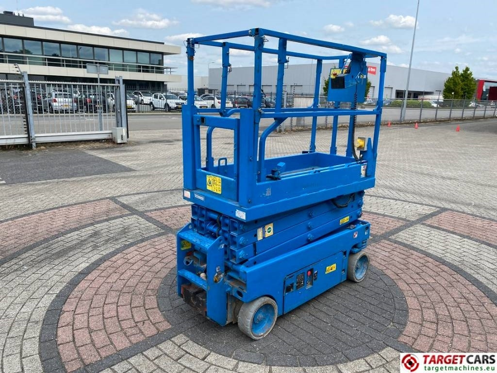 Genie GS-1932 Electric Scissor Work Lift 779cm - Nacelle ciseaux: photos 3 Genie GS-1932 Electric Scissor Work Lift 779cm - Nacelle ciseaux: photos 3