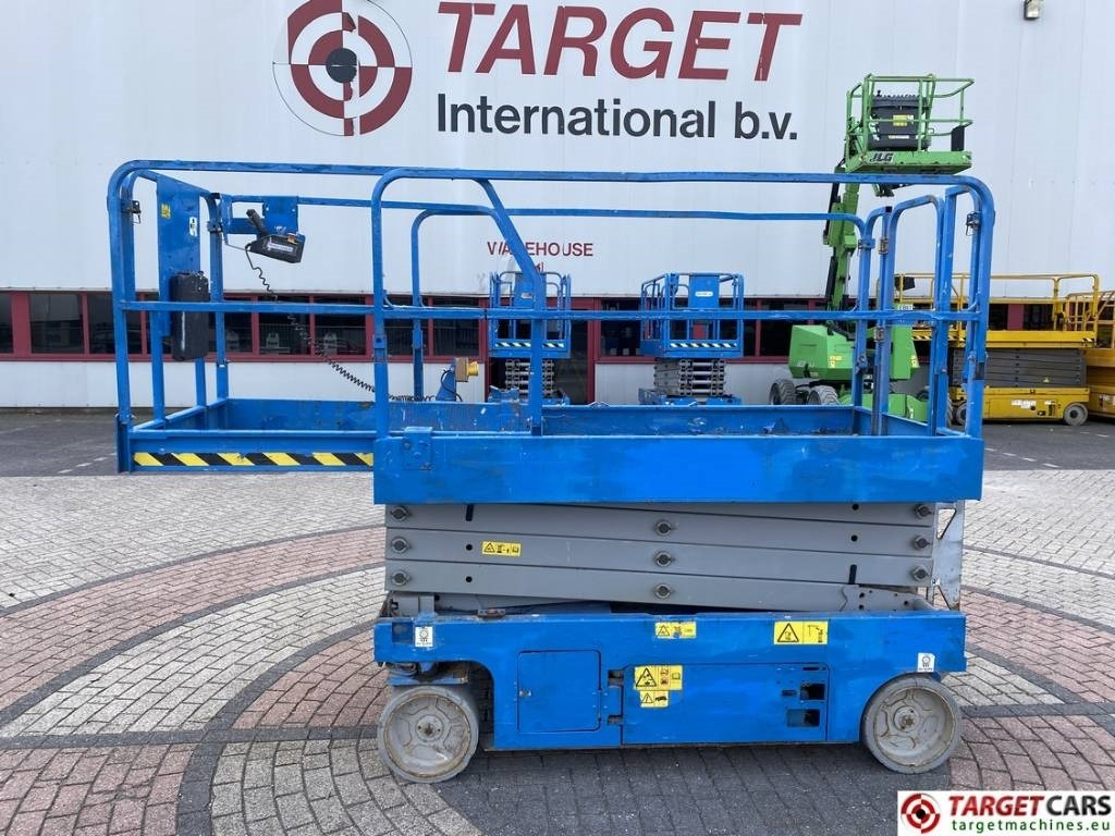 Genie GS-2646 Electric GS2646 Scissor Work Lift 992cm - Nacelle ciseaux: photos 5 Genie GS-2646 Electric GS2646 Scissor Work Lift 992cm - Nacelle ciseaux: photos 5