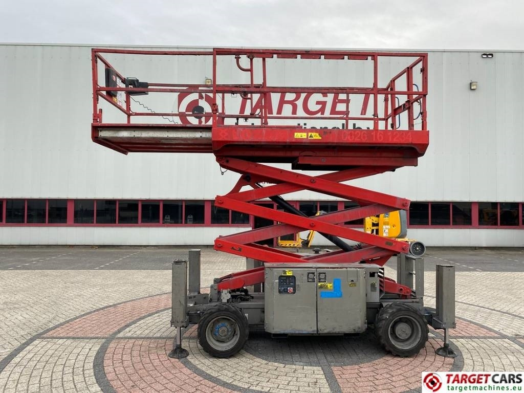 Genie GS-2669RT Diesel 4x4 Scissor Work Lift 1000cm - Nacelle ciseaux: photos 5 Genie GS-2669RT Diesel 4x4 Scissor Work Lift 1000cm - Nacelle ciseaux: photos 5