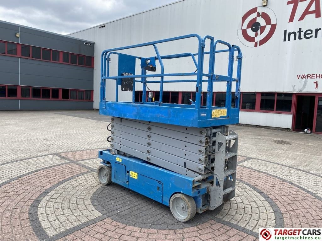 Genie GS-4047 Electric 4047 Scissor Work Lift 1389cm - Nacelle ciseaux: photos 4 Genie GS-4047 Electric 4047 Scissor Work Lift 1389cm - Nacelle ciseaux: photos 4