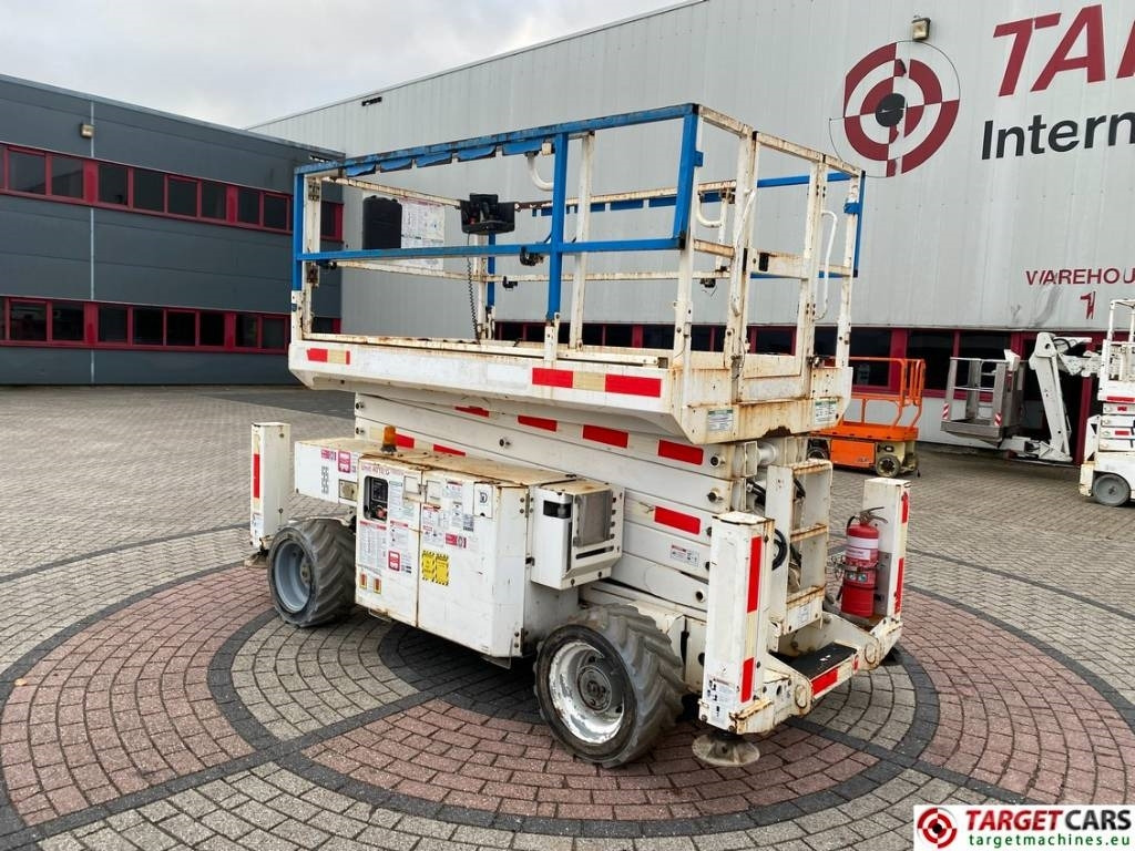 Genie GS-4069RT Diesel 4x4 Scissor Work Lift 1412cm - Nacelle ciseaux: photos 4 Genie GS-4069RT Diesel 4x4 Scissor Work Lift 1412cm - Nacelle ciseaux: photos 4