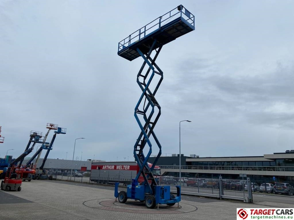 Nacelle ciseaux Genie GS-4390RT Diesel 4x4 Scissor Work Lift 1511cm: photos 7