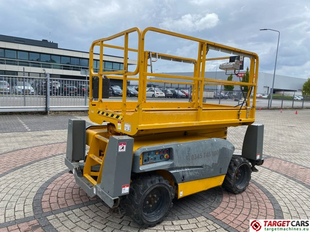 Haulotte Compact 10DX Diesel 4x4 Scissor Work Lift 1015cm - Nacelle ciseaux: photos 3 Haulotte Compact 10DX Diesel 4x4 Scissor Work Lift 1015cm - Nacelle ciseaux: photos 3