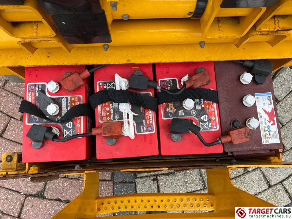 Nacelle ciseaux Haulotte Compact 14 Electric Scissor Work Lift 1385cm: photos 16 Nacelle ciseaux Haulotte Compact 14 Electric Scissor Work Lift 1385cm: photos 16