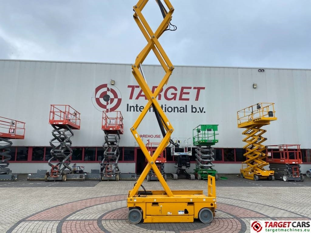 Nacelle ciseaux Haulotte Compact 14 Electric Scissor Work Lift 1385cm: photos 19 Nacelle ciseaux Haulotte Compact 14 Electric Scissor Work Lift 1385cm: photos 19