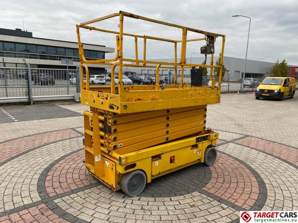 Haulotte Compact 14 Electric Scissor Work Lift 1385cm - Nacelle ciseaux: photos 3 Haulotte Compact 14 Electric Scissor Work Lift 1385cm - Nacelle ciseaux: photos 3